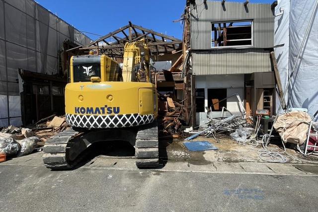 0.45㎥重機にて解体中🔨